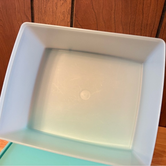 Tupperware FreezerMate Large Container - Picture 6 of 7